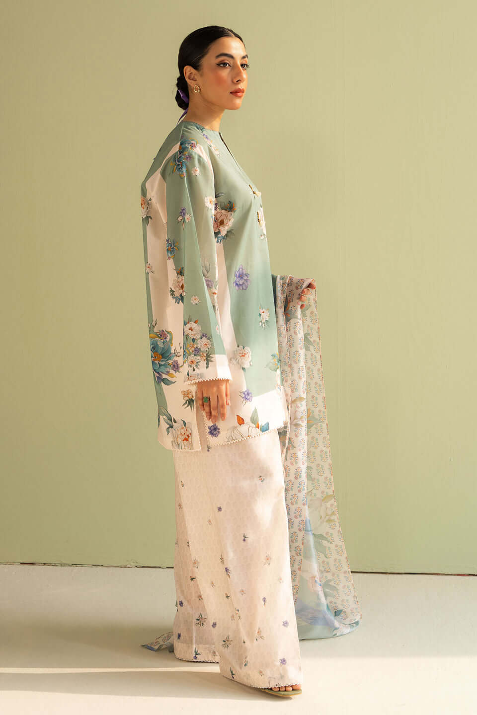 3 Piece Unstitched Digital Printed Lawn Suit with Fine Printed Lawn Dupatta