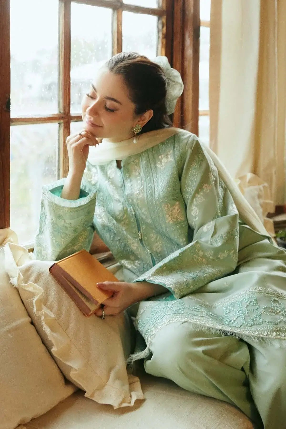 3 Piece Unstitched Heavy Embroidered Lawn Suit with Printed Voil Dupatta